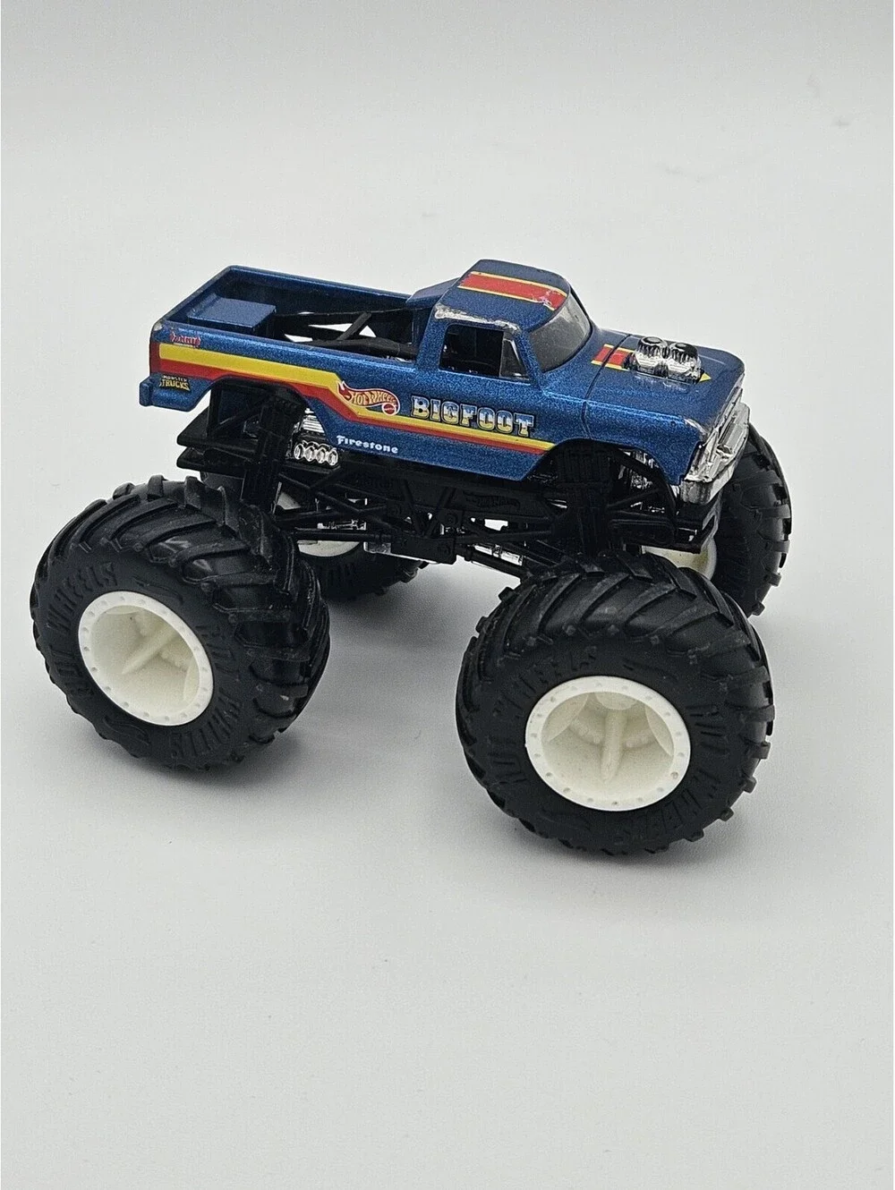 2 Hot Wheels, 2 Monster Jam Lot of 4 With Grave Digger